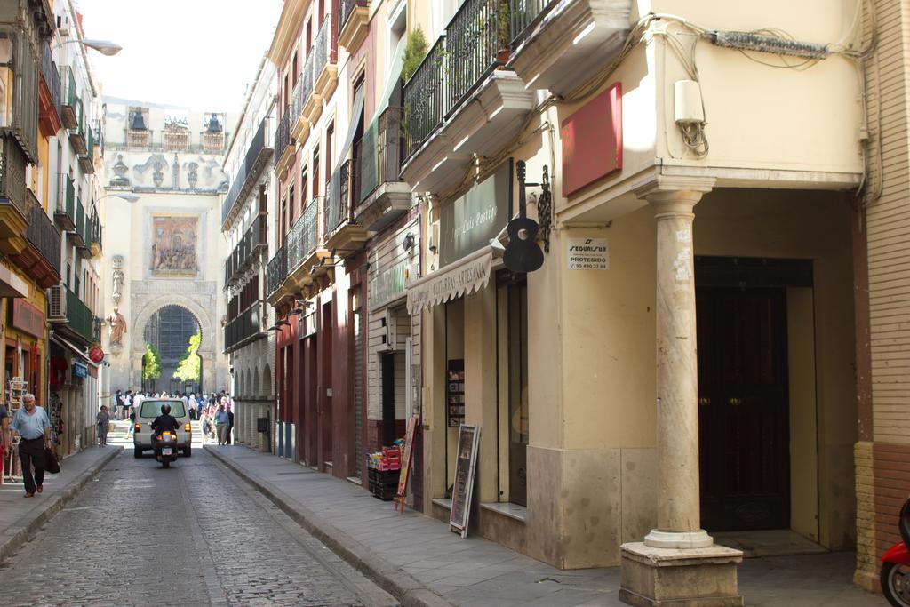 Life Apartments Giralda Suites Seville Exterior photo