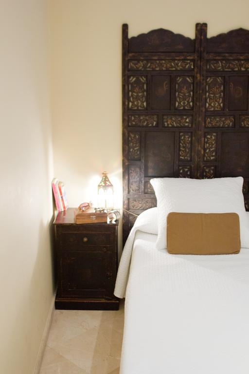 Life Apartments Giralda Suites Seville Exterior photo